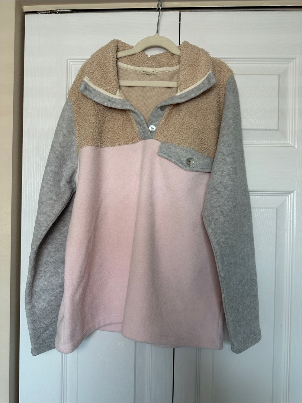 DONNI. Colorblock Sherpa Pullover - Pink, Gray & Cream
